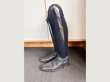 Image 1 of 7