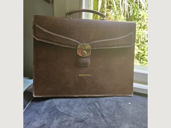 Image 1 of 8
