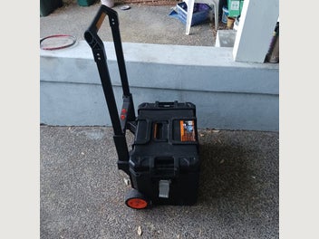 Image 1 of 7