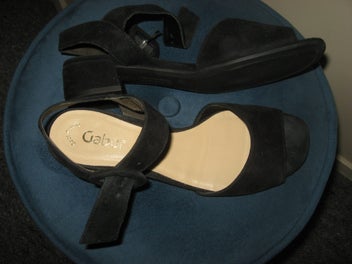 Image 1 of 8