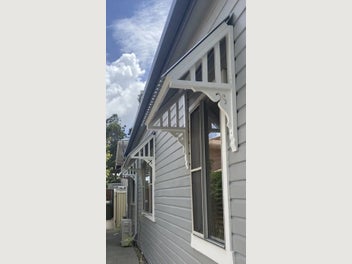 Image 1 of 4