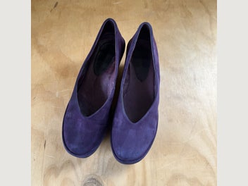 Image 1 of 5