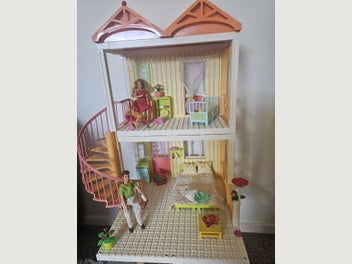 Image 1 of 7