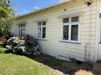 Image 1 of 8
