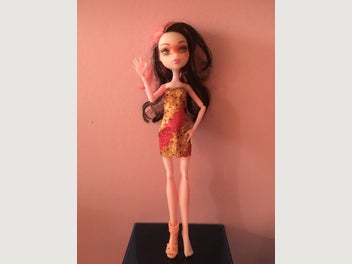 Image 1 of 7