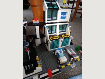 Image 1 of 7