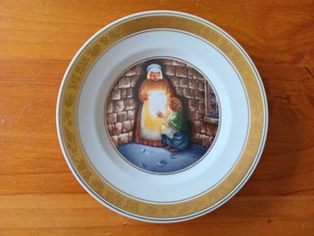 Image 1 of 6