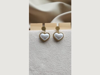 Image 1 of 20