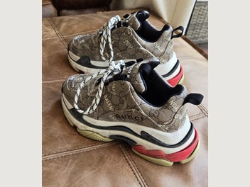 Image 1 of 11