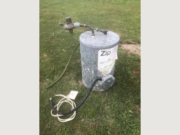 Image 1 of 7