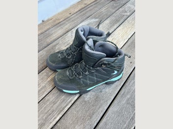 Image 1 of 7