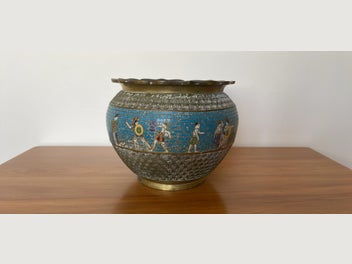 Image 1 of 18