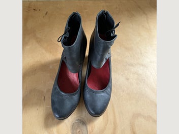 Image 1 of 4