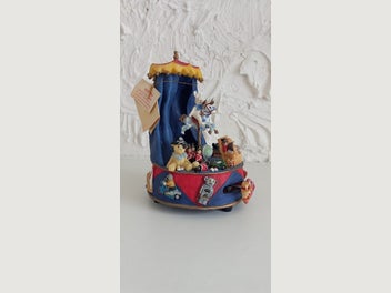 Image 1 of 8