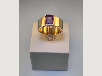 Image 1 of 7