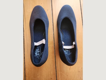 Image 1 of 4