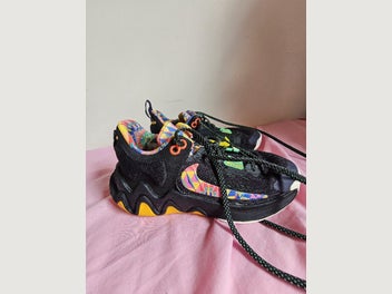 Image 1 of 8