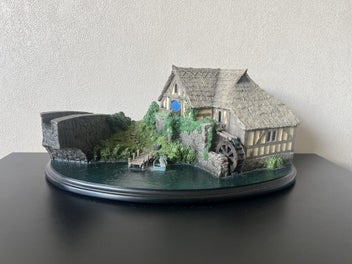 Image 1 of 4