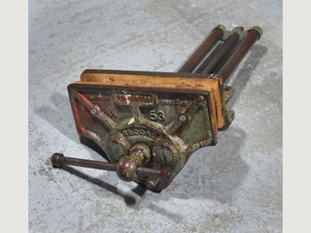 Image 1 of 7