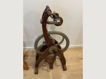 Image 1 of 5