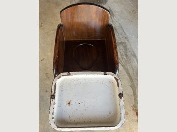 Image 1 of 7