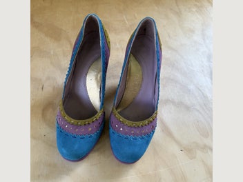 Image 1 of 5