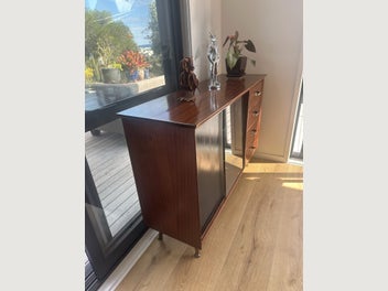 Image 1 of 7