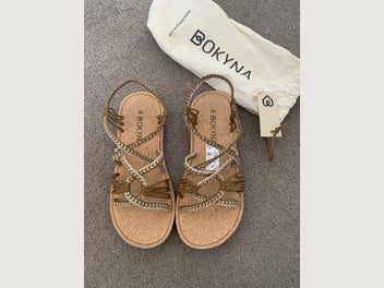 Image 1 of 4