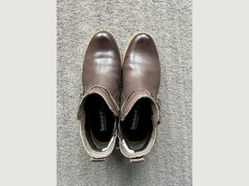 Image 1 of 7