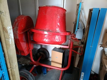 Image 1 of 4