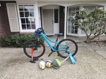 Image 1 of 8