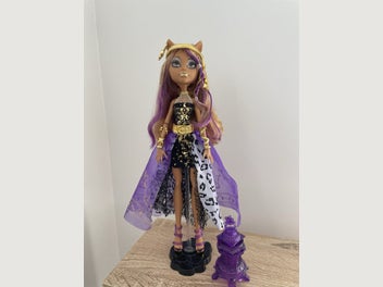 Image 1 of 5