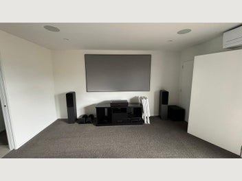 Image 1 of 7