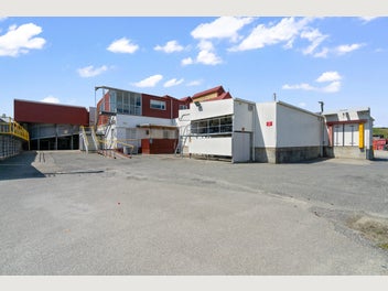 Image 1 of 20