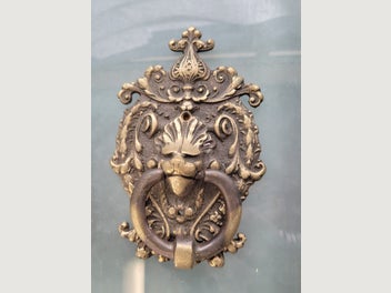 Image 1 of 7