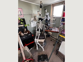 Image 1 of 6