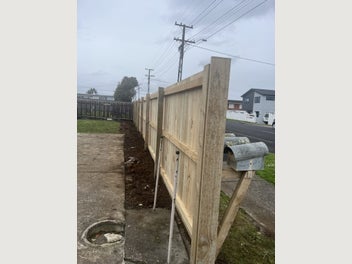 Image 1 of 7