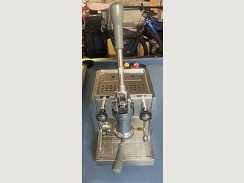 Image 1 of 7