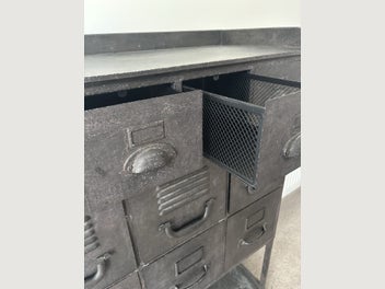 Image 1 of 7