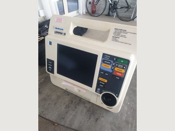 Image 1 of 6