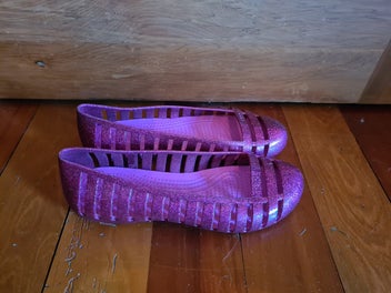 Image 1 of 7