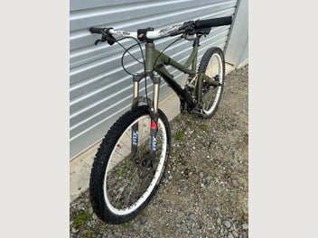 Image 1 of 6