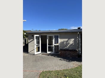 Image 1 of 7
