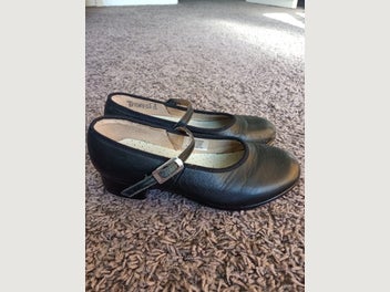 Image 1 of 4