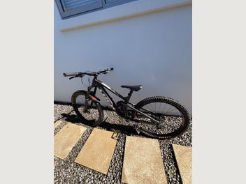 Image 1 of 7