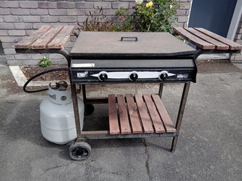 Image 1 of 8