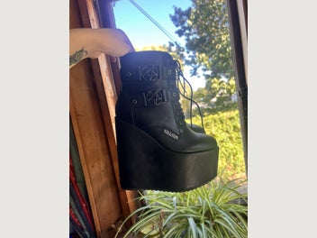 Image 1 of 6