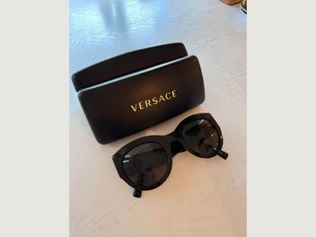 Image 1 of 7