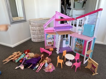 Image 1 of 6