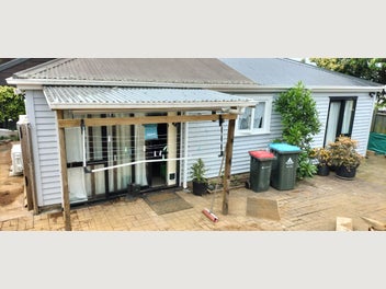 Image 1 of 10